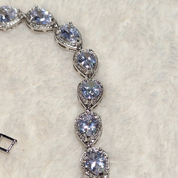 Y2K Cubic Zirconia Rhodium Plating Pear Shaped Stone Tennis Bracelet - Picture 10 of 12